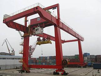 Quayside Mobile Hydraulic Portal Crane.jpg Quayside Mobile Hydraulic Portal Crane.jpg