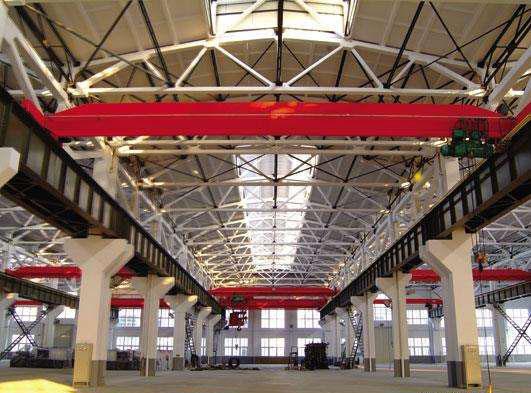 Cameră cu șină mică pentru o singură grindă pentru economia de construcție Cost.jpg Lowhead Room Single Girder Overhead Crane for Saving Construction Cost.jpg